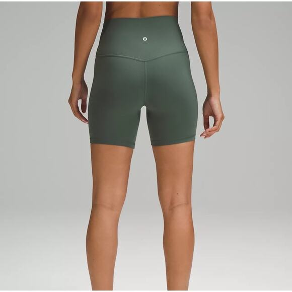 SALE - NWT Lululemoon Alig High Rise Short 6" - Picture 3 of 8